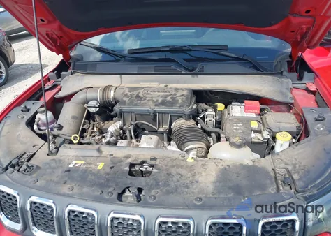 2023 Jeep Compass Latitude 4X4 z USA, uszkodzony, nr VIN 3C4NJDBN9PT540656